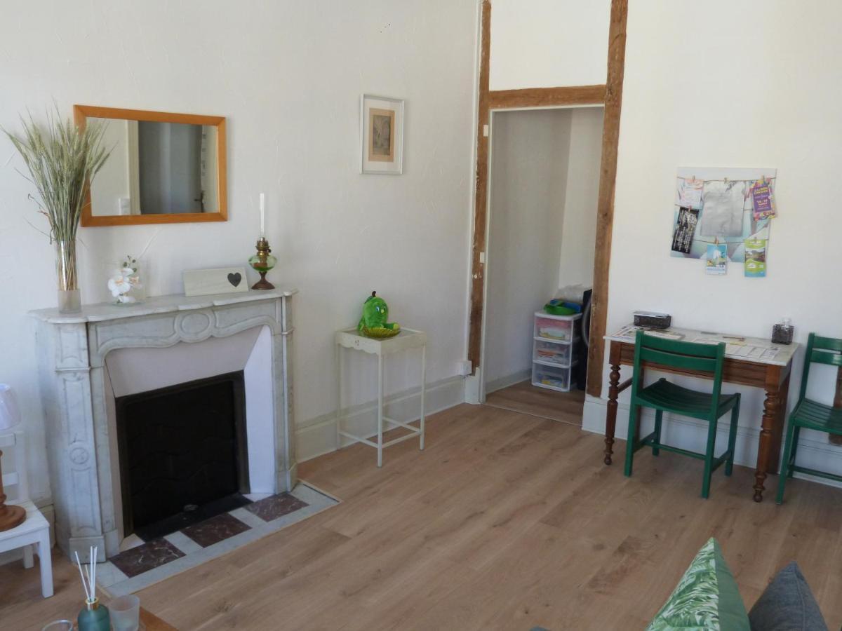 Le Compostelle Apartman Issoudun Kültér fotó