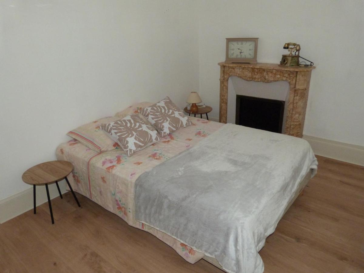Le Compostelle Apartman Issoudun Kültér fotó